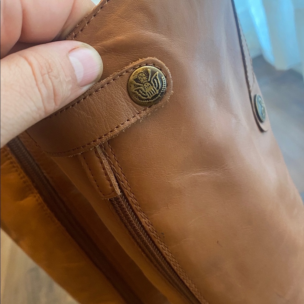 Sam Edelman Brown Leather Interior - Picture 4 of 13